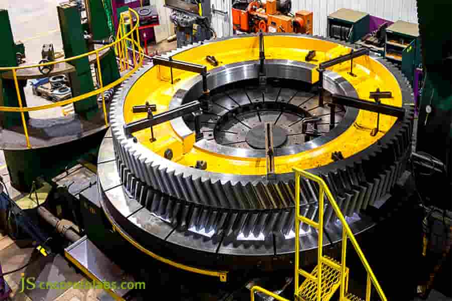 Large Gear in Industrial Gear Manufacturing