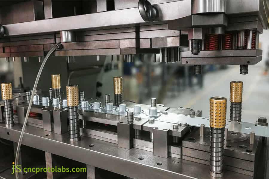 High volume stamping press machine setup