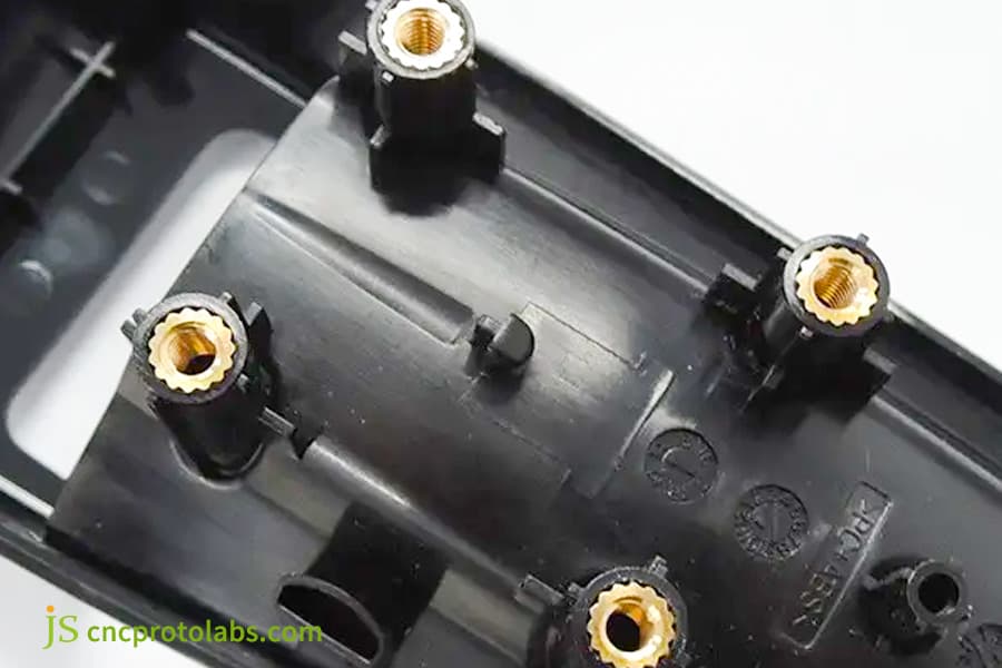 DFM insert molding optimizes wall thickness