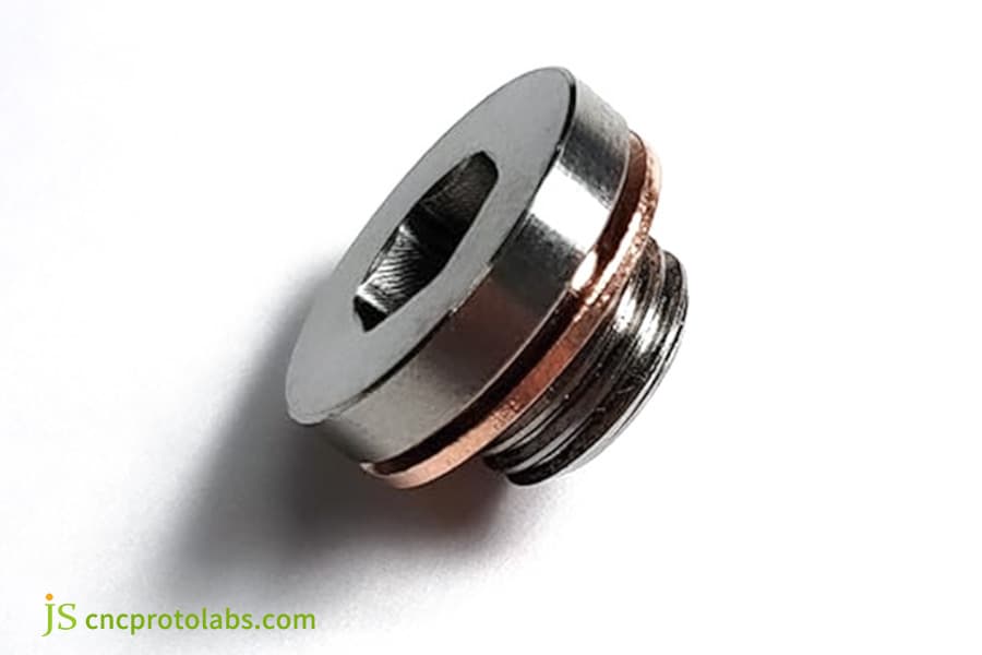 جزء مصنّع باستخدام آلات CNC دقيقة