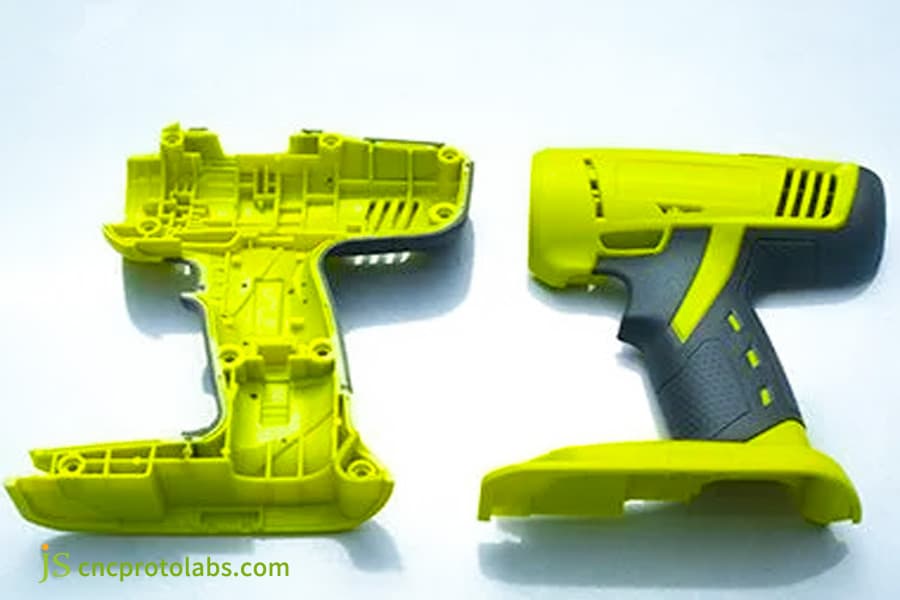 Electric tool handle made by overmolding