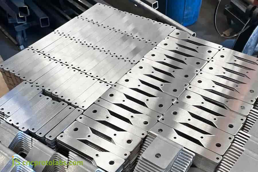 Precision laser cutting​ focal deviation effect