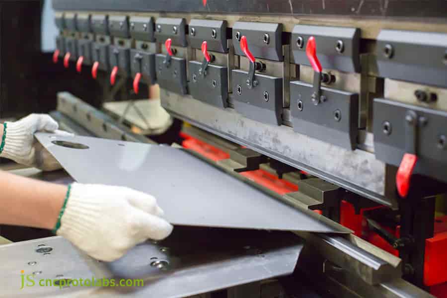 Fixing press brake tooling errors in workshop