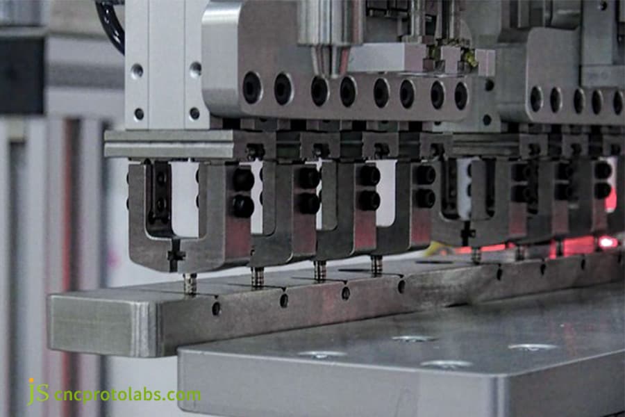 Robotics Insert Molding Service automation