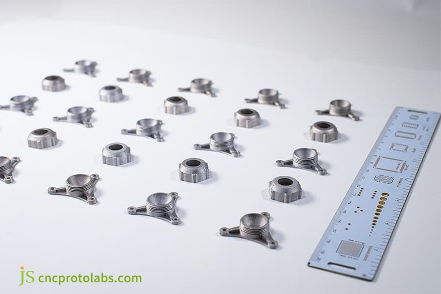 تصنيع أجزاء الأدوات السريعة باستخدام مقياس القياس.