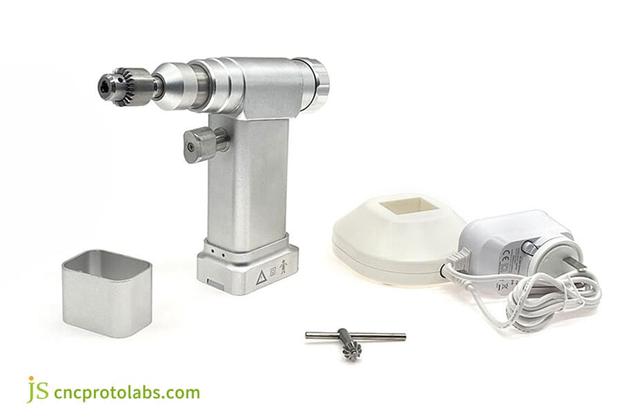 外科用ロボットの精密マイクロミリング